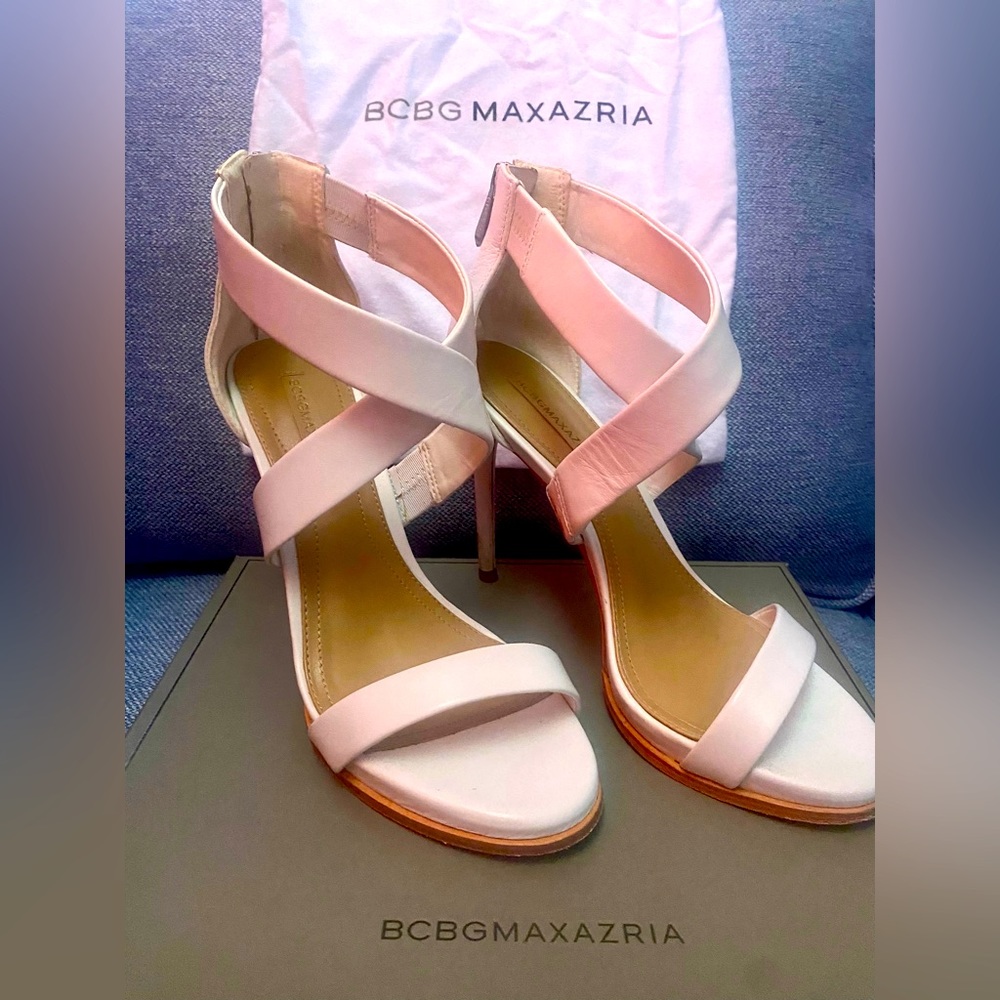 White BCBG heels with original duster bag